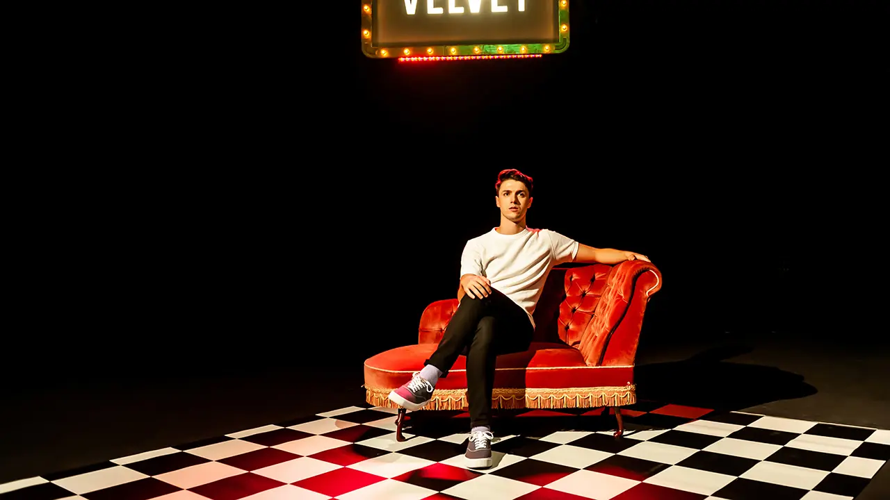 Velvet - Tom Ratcliffe. Photo by Lidia Crisafulli